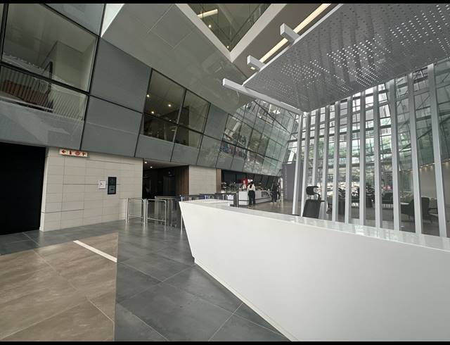 423M² OFFICE TO LET IN SANDTON CENTRAL